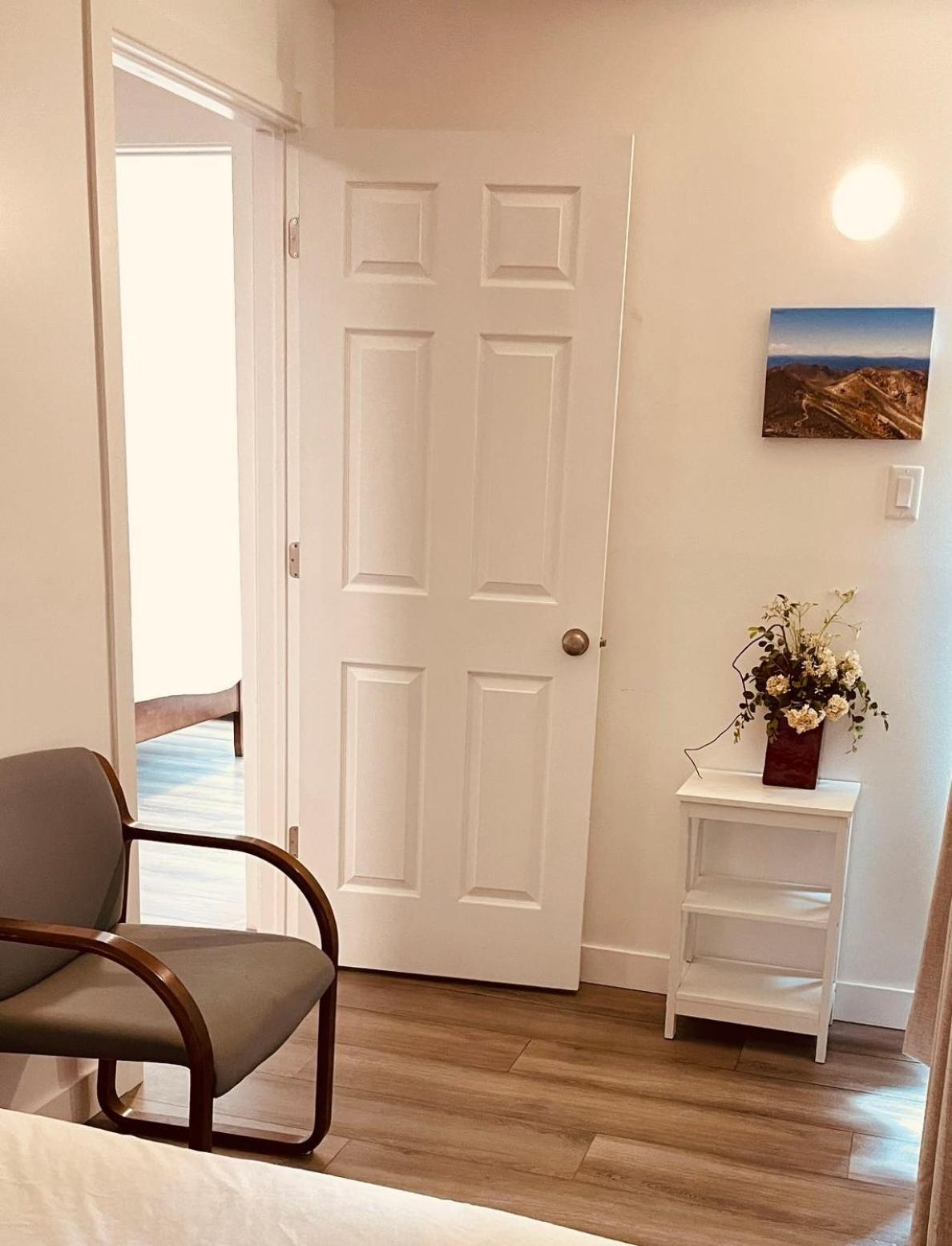 #202 Cozy Mountain View 2 Bedrooms In Dt Canmore Eksteriør billede
