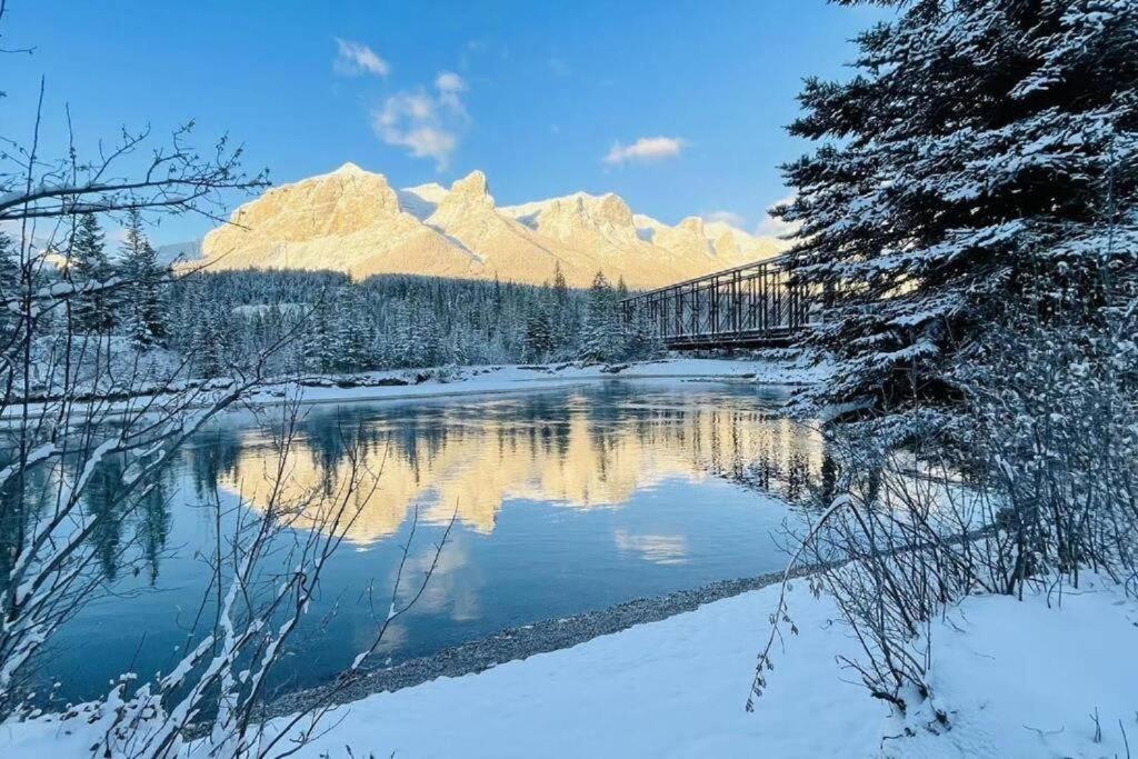 #202 Cozy Mountain View 2 Bedrooms In Dt Canmore Eksteriør billede
